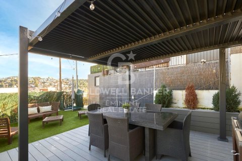 Dúplex de 4 dormitorios en venta en Vallirana, Barcelona, Cataluña, Spain № 5362