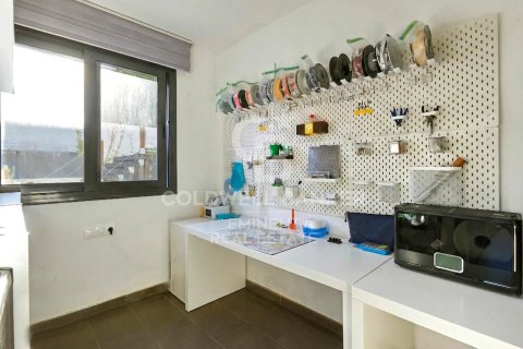 Dúplex de 4 dormitorios en venta en Vallirana, Barcelona, Cataluña, Spain № 5362 - foto 25