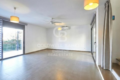Dúplex de 4 dormitorios en venta en Vallirana, Barcelona, Cataluña, Spain № 5362 - foto 7
