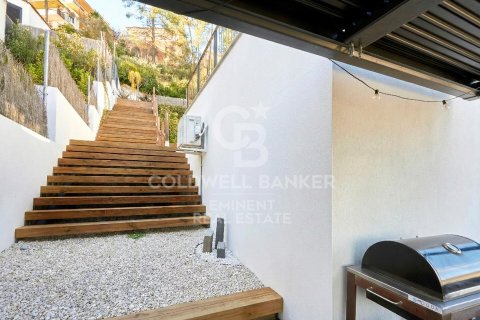 Dúplex de 4 dormitorios en venta en Vallirana, Barcelona, Cataluña, Spain № 5362 - foto 3