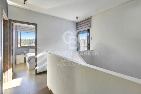 Dúplex de 4 dormitorios en venta en Vallirana, Barcelona, Cataluña, Spain № 5362 - foto 16
