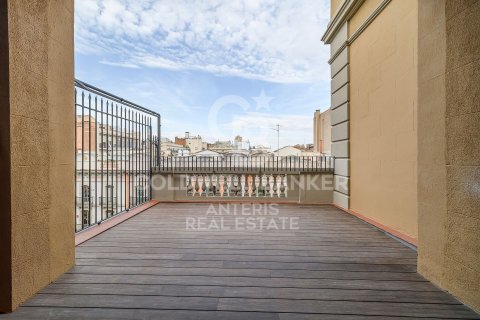 Ático de 3 dormitorios en venta en Barcelona, Cataluña, Spain № 5363 - foto 22