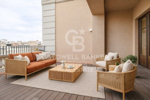 Ático de 3 dormitorios en venta en Barcelona, Cataluña, Spain № 5363 - foto 2