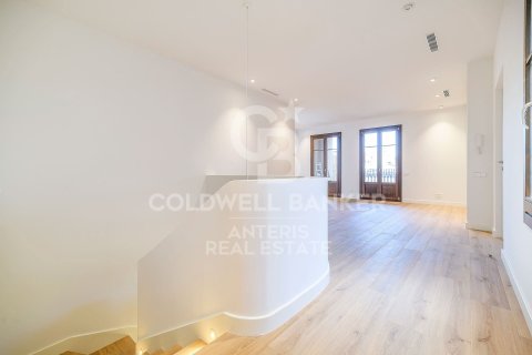 Ático de 3 dormitorios en venta en Barcelona, Cataluña, Spain № 5363 - foto 20