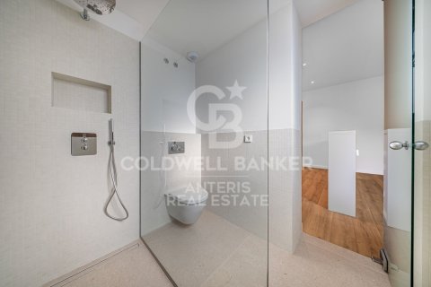 Ático de 3 dormitorios en venta en Barcelona, Cataluña, Spain № 5363 - foto 11