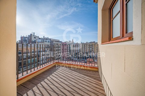 Ático de 3 dormitorios en venta en Barcelona, Cataluña, Spain № 5363 - foto 13