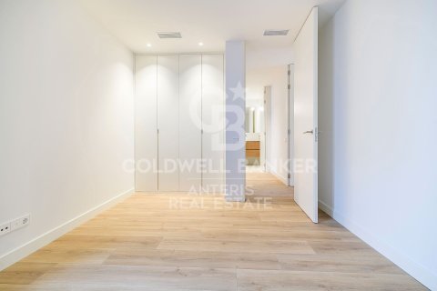 Ático de 3 dormitorios en venta en Barcelona, Cataluña, Spain № 5363 - foto 24