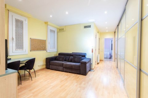 4 bedrooms apartment for sale in Barcelona, Catalonia, Spain № 1481 - photo 23