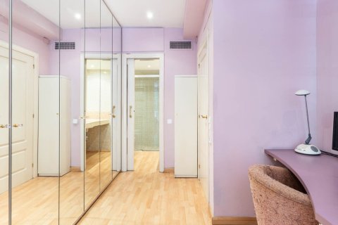 4 bedrooms apartment for sale in Barcelona, Catalonia, Spain № 1481 - photo 14