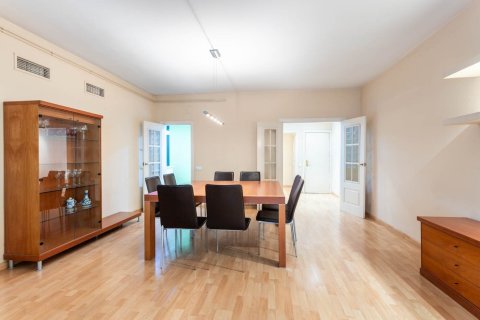 4 bedrooms apartment for sale in Barcelona, Catalonia, Spain № 1481 - photo 6