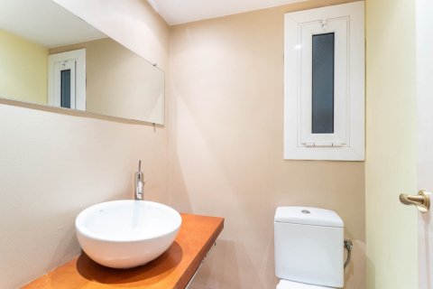 4 bedrooms apartment for sale in Barcelona, Catalonia, Spain № 1481 - photo 21