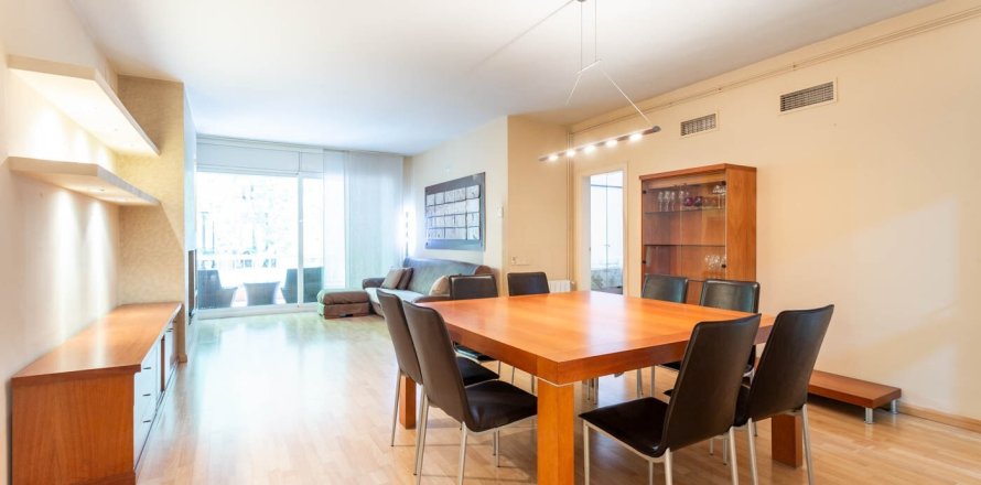 4 bedrooms apartment for sale in Barcelona, Catalonia, Spain № 1481