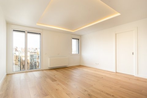 apartment for sale in Barcelona, Catalonia, Spain № 1484 - photo 5