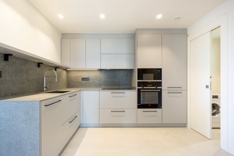 apartment for sale in Barcelona, Catalonia, Spain № 1484 - photo 12