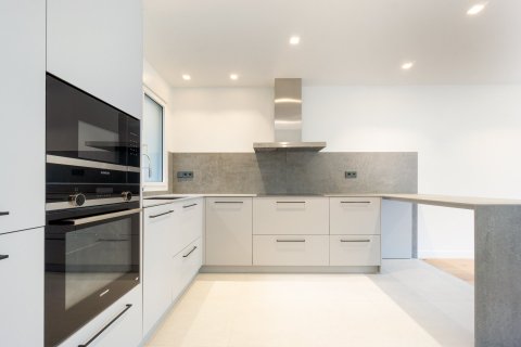 apartment for sale in Barcelona, Catalonia, Spain № 1484 - photo 15