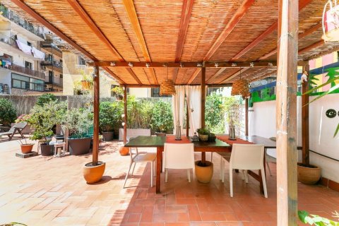 Apartamento de 7 dormitorios en venta en Barcelona, Cataluña, Spain № 1482 - foto 4
