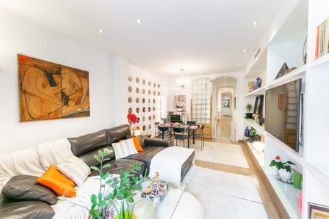 Apartamento de 7 dormitorios en venta en Barcelona, Cataluña, Spain № 1482 - foto 8