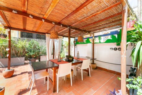 Apartamento de 7 dormitorios en venta en Barcelona, Cataluña, Spain № 1482 - foto 5