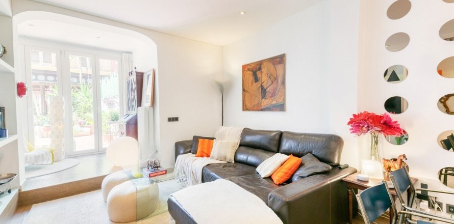 Apartamento de 7 dormitorios en venta en Barcelona, Cataluña, Spain № 1482