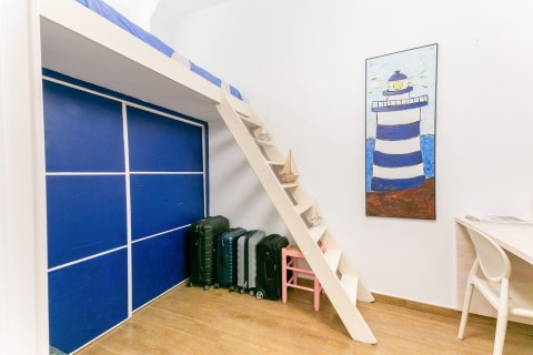 Apartamento de 7 dormitorios en venta en Barcelona, Cataluña, Spain № 1482 - foto 27