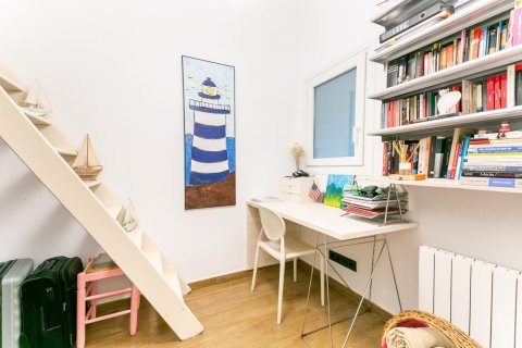 Apartamento de 7 dormitorios en venta en Barcelona, Cataluña, Spain № 1482 - foto 26