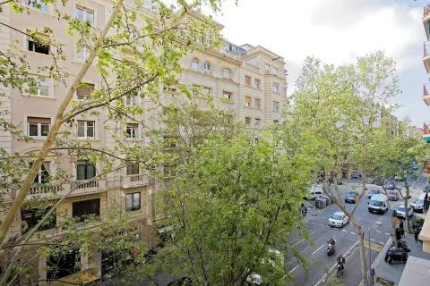 Apartamento de 5 dormitorios en venta en Barcelona, Cataluña, Spain № 1483 - foto 23