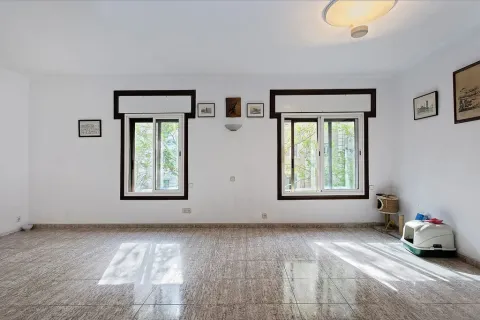 Apartamento de 5 dormitorios en venta en Barcelona, Cataluña, Spain № 1483 - foto 4