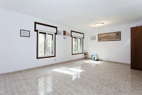 Apartamento de 5 dormitorios en venta en Barcelona, Cataluña, Spain № 1483 - foto 2