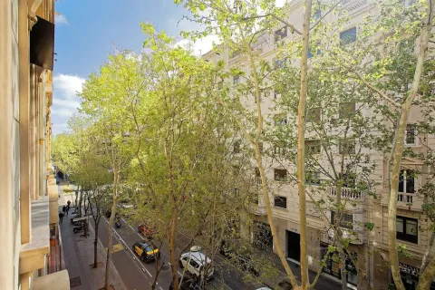 Apartamento de 5 dormitorios en venta en Barcelona, Cataluña, Spain № 1483 - foto 24