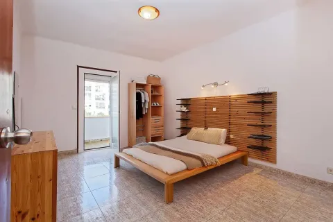 Apartamento de 5 dormitorios en venta en Barcelona, Cataluña, Spain № 1483 - foto 13