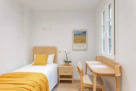 Apartamento de 3 dormitorios en venta en Barcelona, Cataluña, Spain № 1480 - foto 10