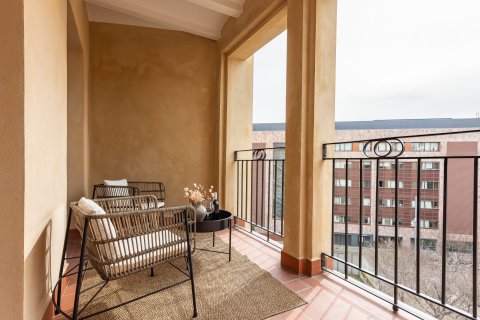 Apartamento de 3 dormitorios en venta en Barcelona, Cataluña, Spain № 1480 - foto 26