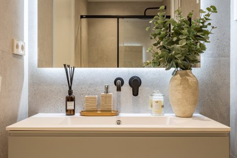 Apartamento de 3 dormitorios en venta en Barcelona, Cataluña, Spain № 1480 - foto 11