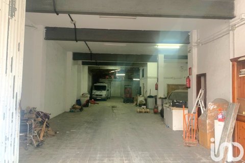 Propiedad comercial de 598 m² en alquiler en El Vendrell, Tarragona, Cataluña, Spain № 5135 - foto 2