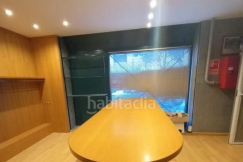 Propiedad comercial de 487 m² en alquiler en Barcelona, Cataluña, Spain № 5138 - foto 28