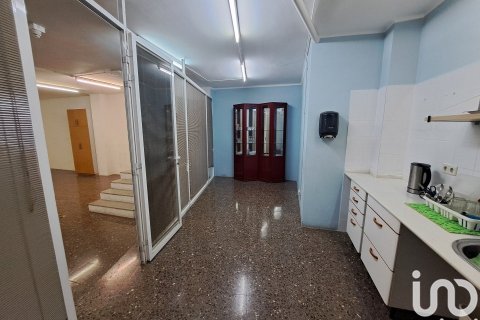 Propiedad comercial de 487 m² en alquiler en Barcelona, Cataluña, Spain № 5138 - foto 24