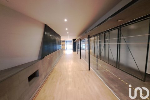 Propiedad comercial de 487 m² en alquiler en Barcelona, Cataluña, Spain № 5138 - foto 13