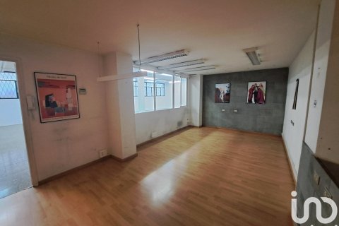 Propiedad comercial de 487 m² en alquiler en Barcelona, Cataluña, Spain № 5138 - foto 12