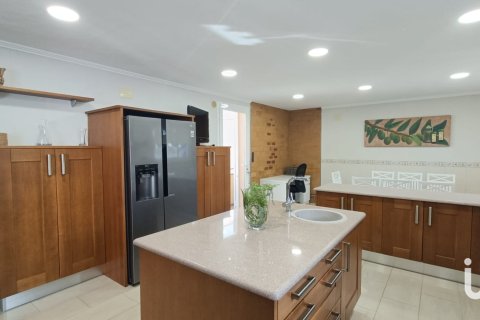 Снять в аренду дом в Сан-Пере-де-Рибес, Испания с 4 спальни, 185м², № 5141 - фото 10