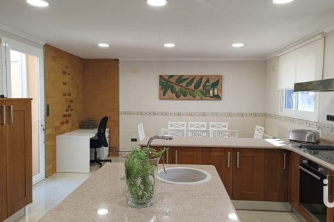 Снять в аренду дом в Сан-Пере-де-Рибес, Испания с 4 спальни, 185м², № 5141 - фото 9