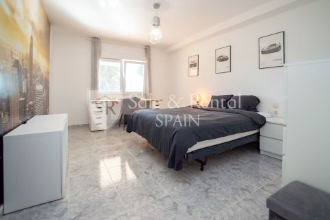 Сasa de 6 dormitorios en venta en Lloret de Mar, Gerona, Cataluña, Spain № 6700 - foto 17