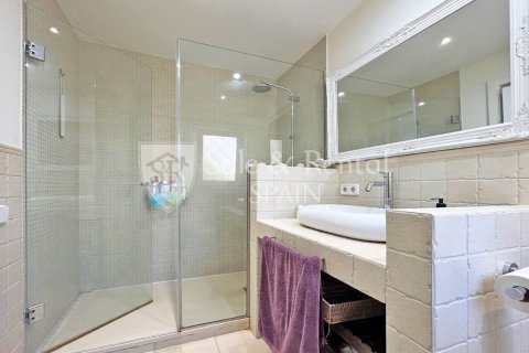 Сasa de 4 dormitorios en venta en Lloret de Mar, Gerona, Cataluña, Spain № 6702 - foto 21