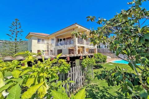Сasa de 4 dormitorios en venta en Lloret de Mar, Gerona, Cataluña, Spain № 6702 - foto 24