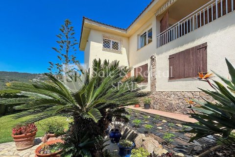 Сasa de 4 dormitorios en venta en Lloret de Mar, Gerona, Cataluña, Spain № 6702 - foto 30