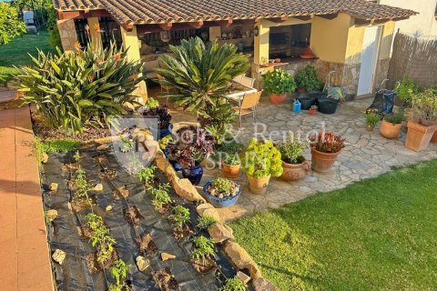 Сasa de 4 dormitorios en venta en Lloret de Mar, Gerona, Cataluña, Spain № 6702 - foto 19