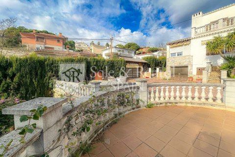 Сasa de 6 dormitorios en venta en Lloret de Mar, Gerona, Cataluña, Spain № 6704 - foto 30