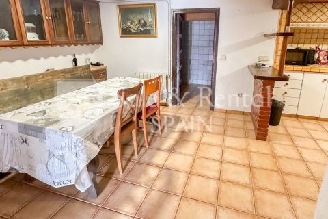 Сasa de 6 dormitorios en venta en Lloret de Mar, Gerona, Cataluña, Spain № 6704 - foto 8