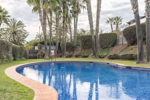 Сasa de 4 dormitorios en venta en Sitges, Barcelona, Cataluña, Spain № 6798 - foto 2