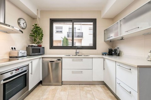 Сasa de 4 dormitorios en venta en Sitges, Barcelona, Cataluña, Spain № 6798 - foto 13