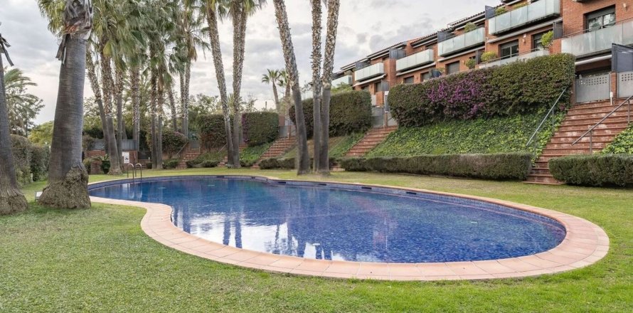 Сasa de 4 dormitorios en venta en Sitges, Barcelona, Cataluña, Spain № 6798